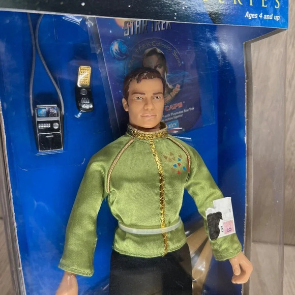 Star Trek Collector Series Capt. James T. Kirk Starfleet Edition-Playmates Toys - Picture 2 of 10
